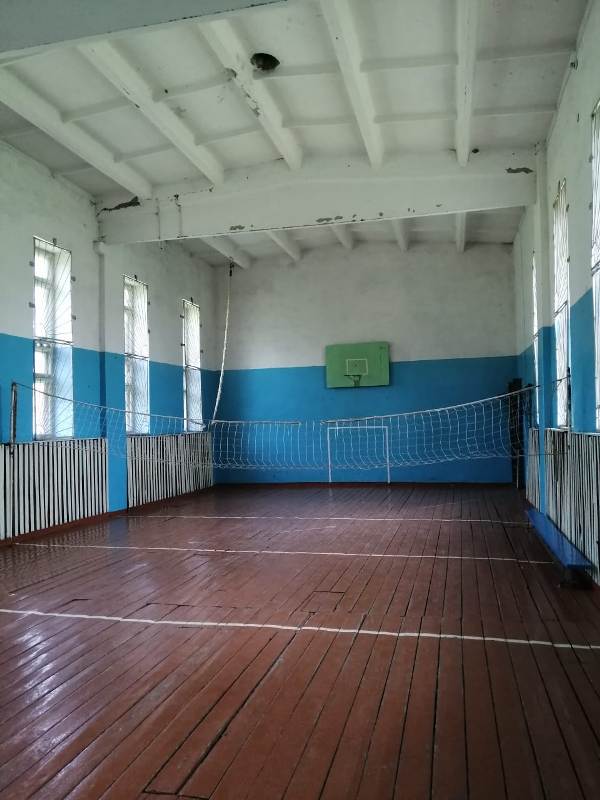 спортивный зал школы